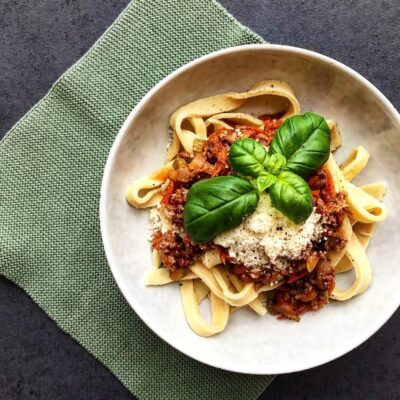 Spaghetti bolognese med hjemmelavet pasta